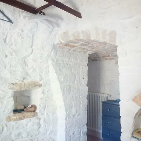 Trulli Magiche Serre Ostuni